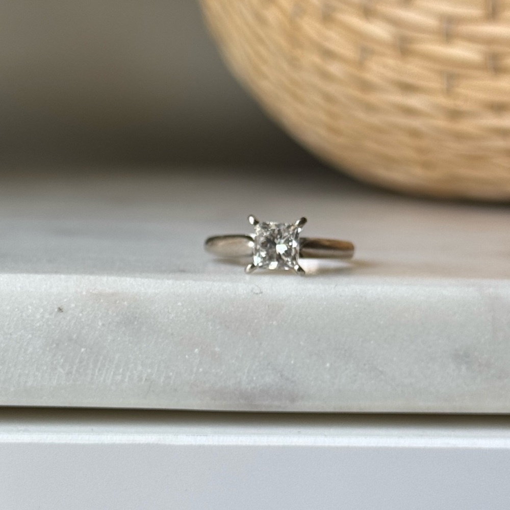 14K White Gold Diamond Wedding Ring - Engagement Ring